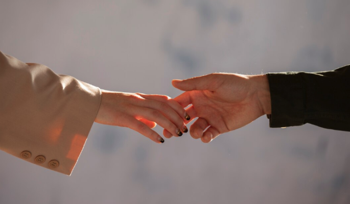 Естественность и искренний интерес: как выстроить доверительные отношения с любым человеком?