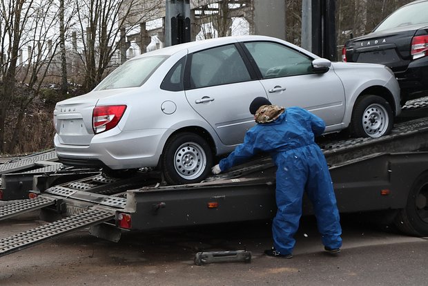 Российские автолюбители выбирают отечественные седаны 9ebd08e1-8fb8-46c7-8761-390a776f4b0b-67dc2fc2