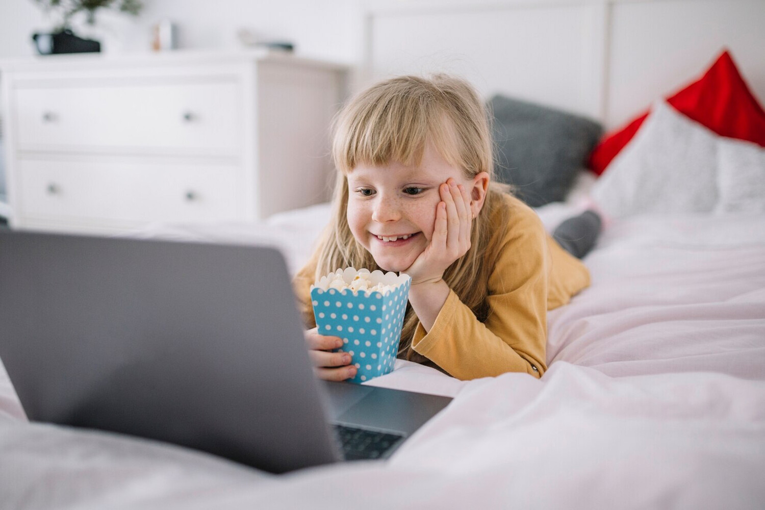 Защита традиционных ценностей в цифровом пространстве bba9ee14-39e0-4b2f-8eb2-952f758001d2-67d970c0