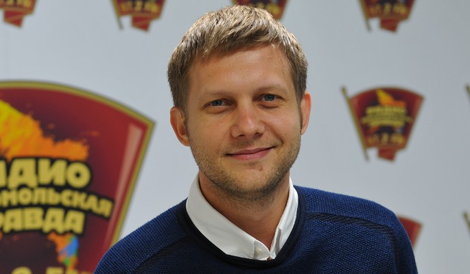 Врач объяснил роль перенесенного в детстве менингита в проблемах Корчевникова со слухом