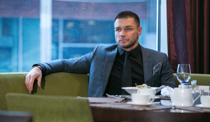 "Полиция задержала": кидавших ухажеров на деньги девиц из "Тиндера" схватили правоохранители