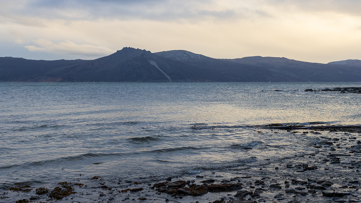 Autumn,Seascape.,View,From,The,Shore,To,The,Sea,Bay