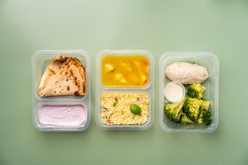 полезная еда в контейнерах