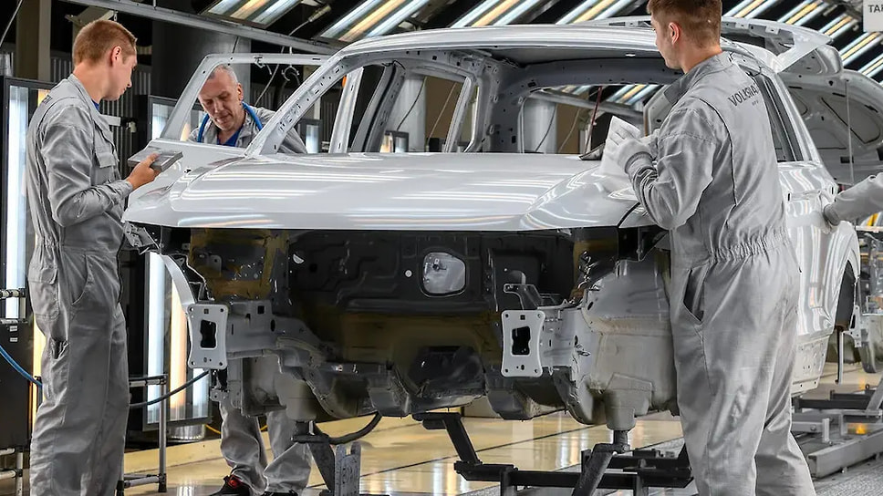 Фото с бывшего завода Volkswagen в Калуге