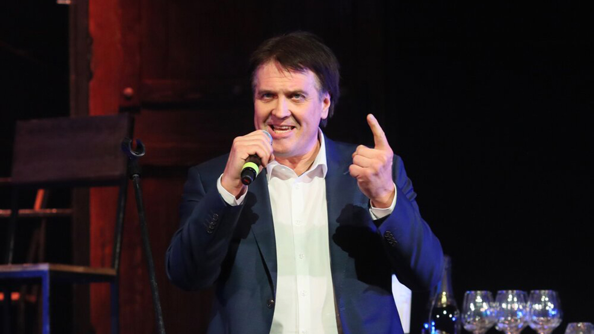 Дорожное происшествие с участием Дениса Матросова в Москве Концерт в честь 70-летия заслуженного артиста РФ Игоря Ливанова