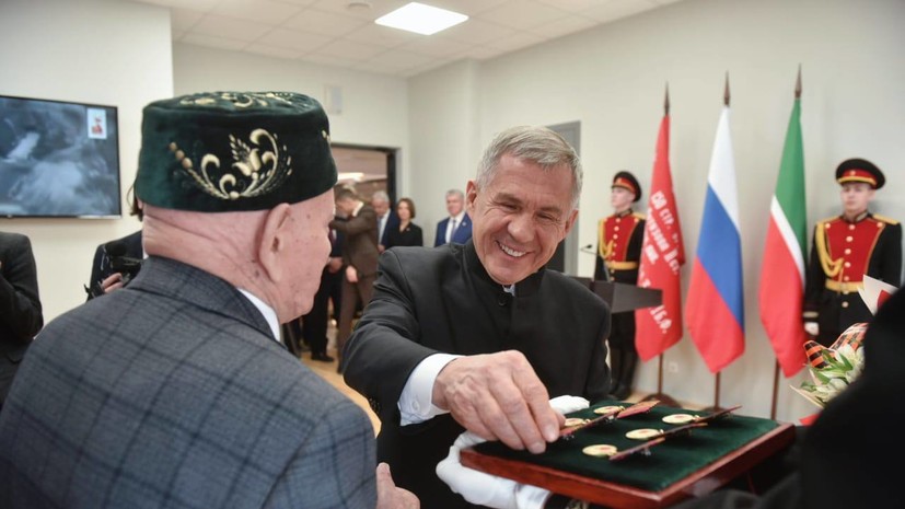 Минниханов поздравил героев Великой Победы с юбилейной датой 48f831fd-6f2d-42d5-9c4f-27cac96a25e0-6802c90b