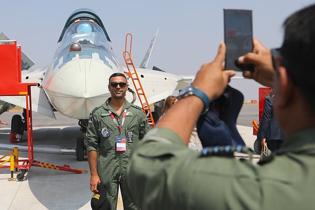 Российскийудар Су-57Э завораживает мировые авиасалоны 57960827-f71a-4331-bb63-cf026646205e-67fd507d