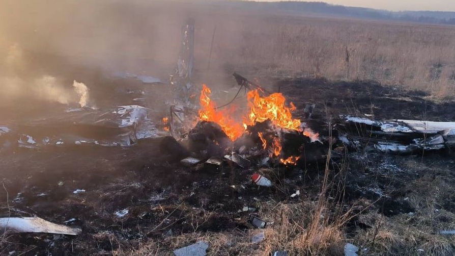 Установлены личности членов экипажа разбившегося самолета в Подмосковье 74776840-1f95-420f-8b93-9a2f65f1c96a-67f8094b