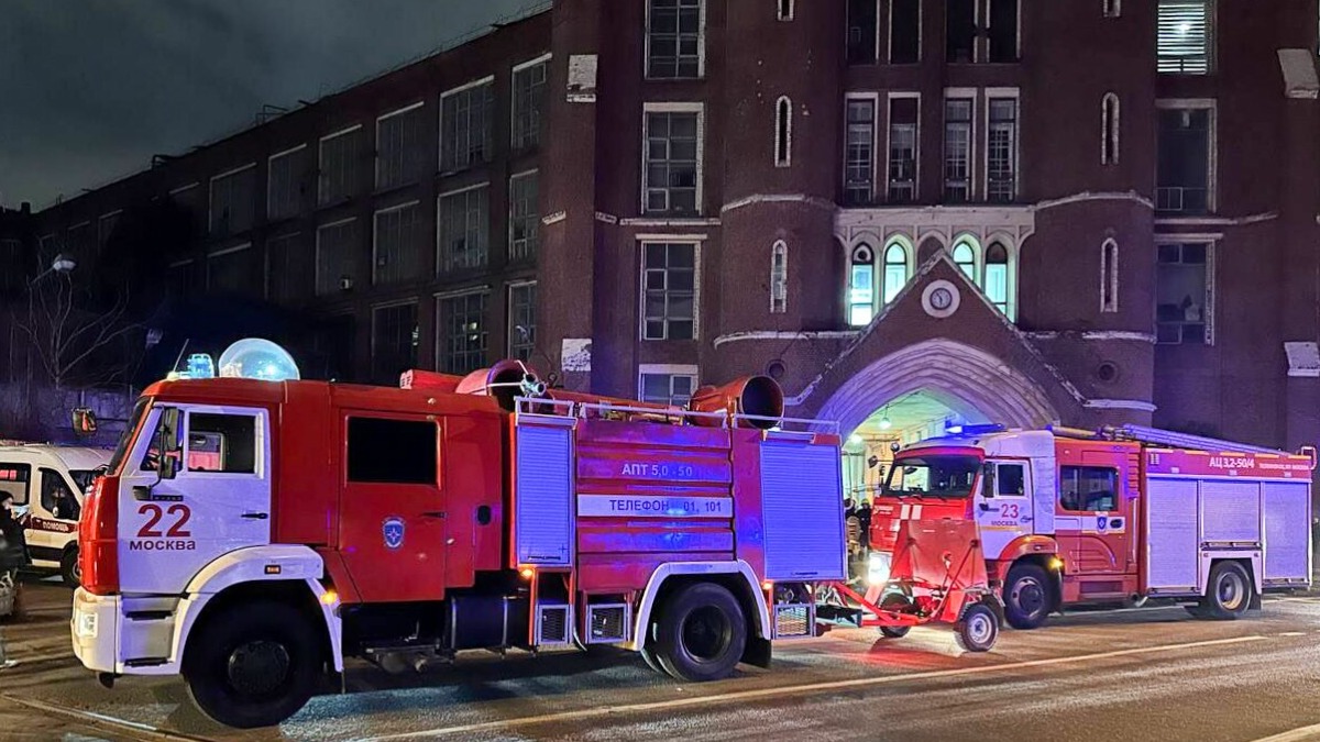 Оперативная ликвидация возгорания в здании Электрозавода в Москве 928f7329-08bf-4f9d-b340-51aba24c4922-67faf5b7