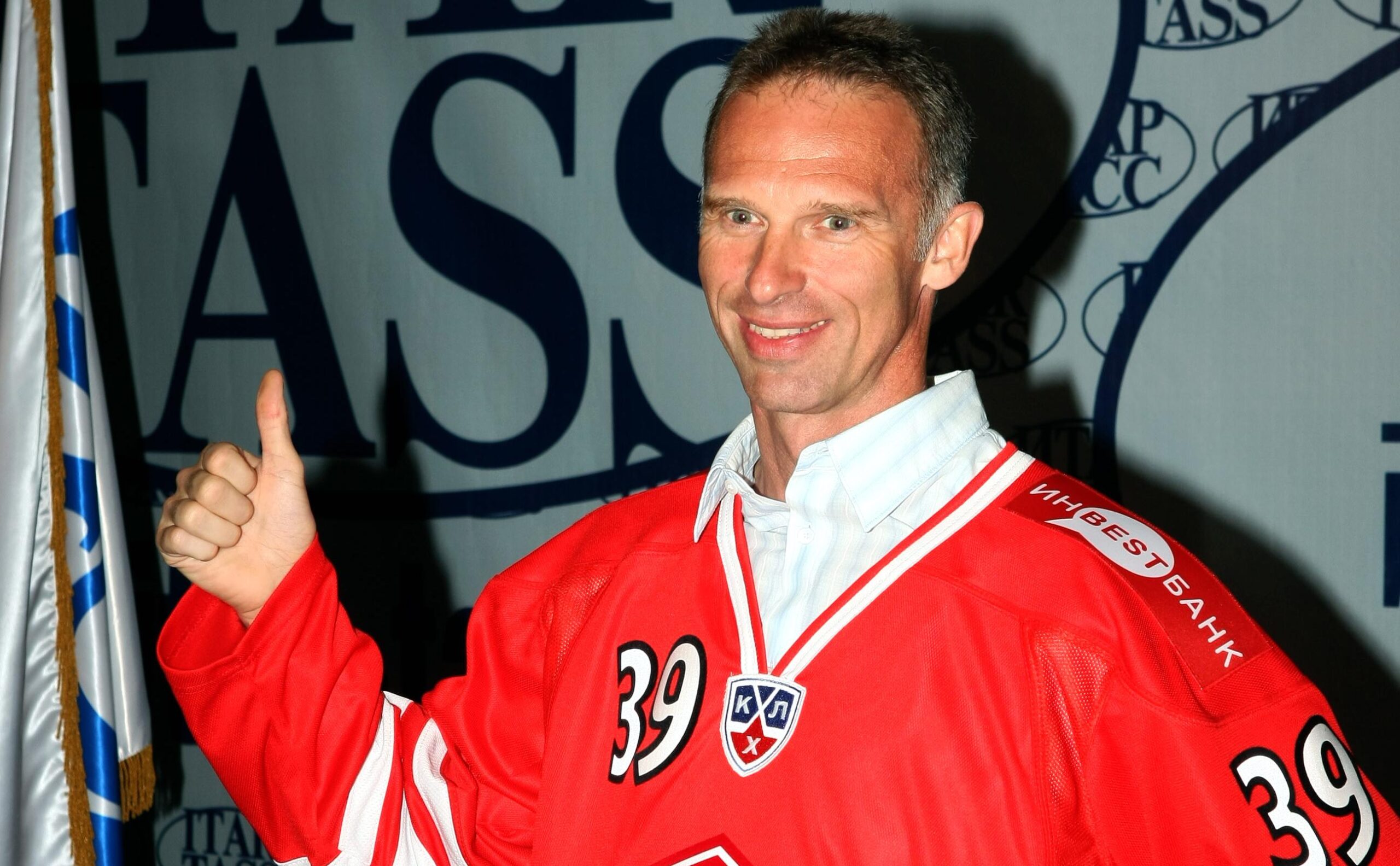 Гашек поделился историей об отказах от мероприятий с участием Путина ad50f56d-e377-480a-be9d-eb613a9f4f12-680248e5