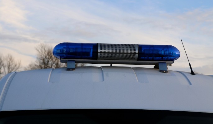 Городские службы работают на месте аварии в ТЦ "Времена года"