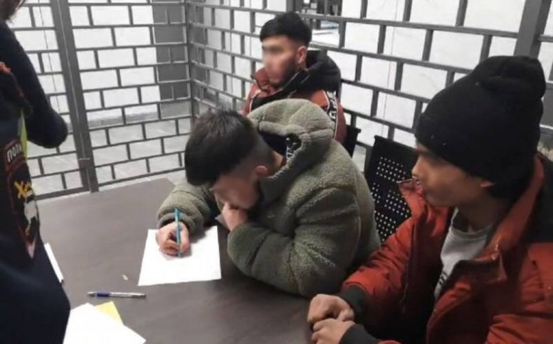 Успешное выявление нарушителей миграционного законодательства в Артеме b5c9019b-a258-4e57-9cf6-e5e3d3f551a9-67f833dc