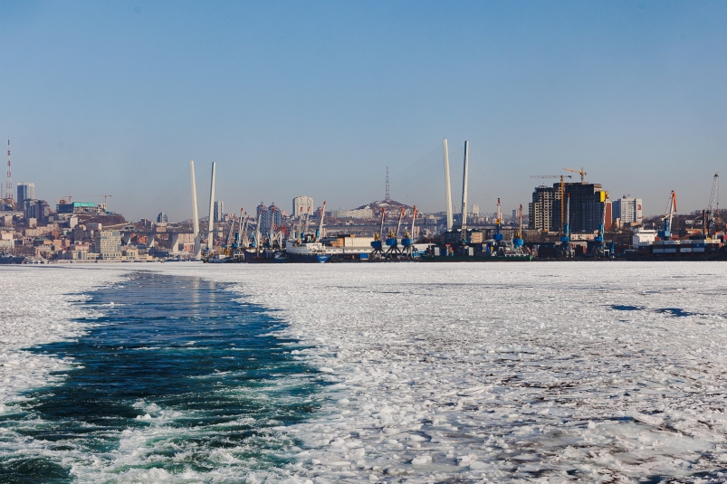 Профилактические рейды для безопасности жителей Владивостока на льду b639c142-85d0-42d7-9b4f-0032103f181e-67f2c6d2