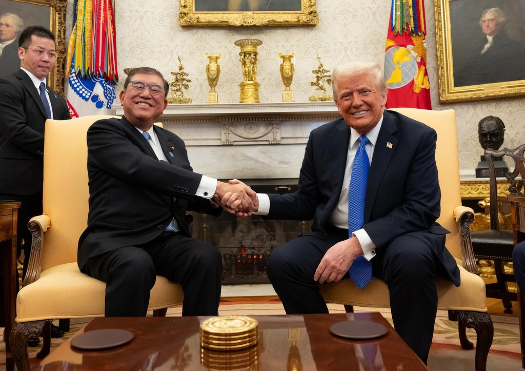 Сигэру Исиба и Дональд Трамп