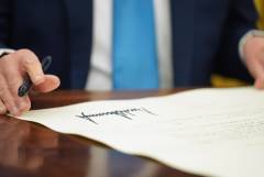 Трамп подписал распоряжение о пошлинах на товары из Канады, Мексики, Китая