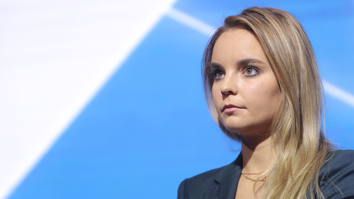 Фигурист Соловьев сделал предложение гимнастке Авериной e763bacd-672c-4a53-b0a5-7661be31bbdc-6803831a