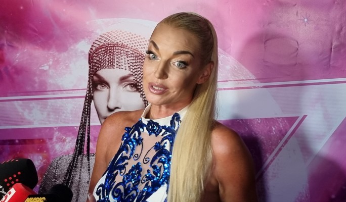 Яркая прима-балерина Волочкова отстаивает справедливость e90cb4b0-a4cf-4471-b514-abeb11f1917e-6807d630