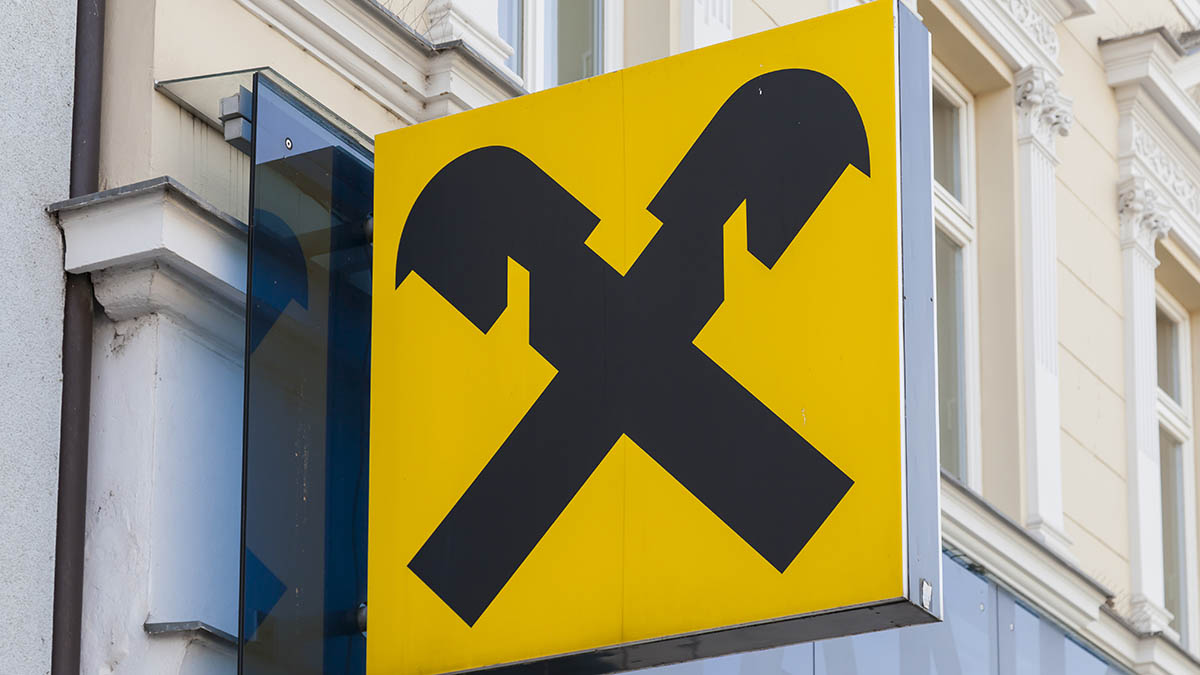 Перспективы покупки Райффайзенбанка в России Vienna,,Austria.,February,25th,,2017:,The,Raiffeisen,Bankengruppe,Is,The