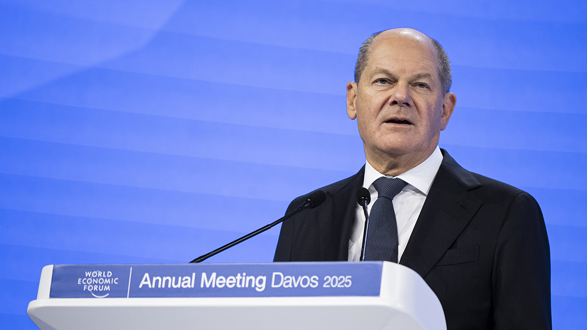 Шольц выразил готовность двигаться вперед после электоральных изменений World Economic Forum Annual Meeting