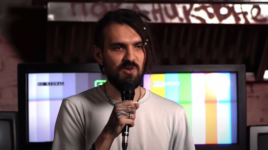 artemij ostanin pod sledstviem sk rf za oskorblenie uchastnika svo v moskve-dmvv-ru-174207014800-0