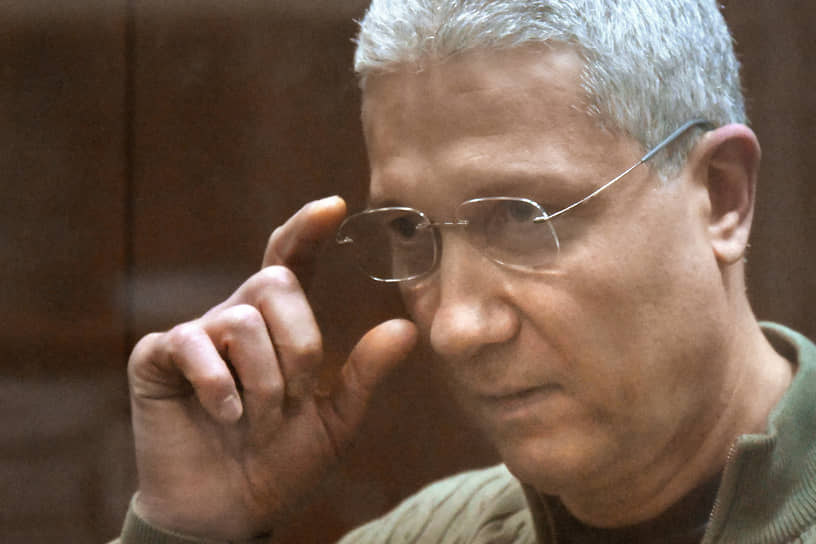 Басманный суд Москвы продлил арест Тимуру Иванову по делу о взятке и ДНР-0