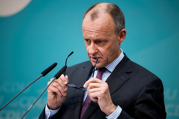 budushhij kanczler frg raskryl skrytye motivy konflikta trampa i zelenskogo-dmvv-ru-174102496300-0