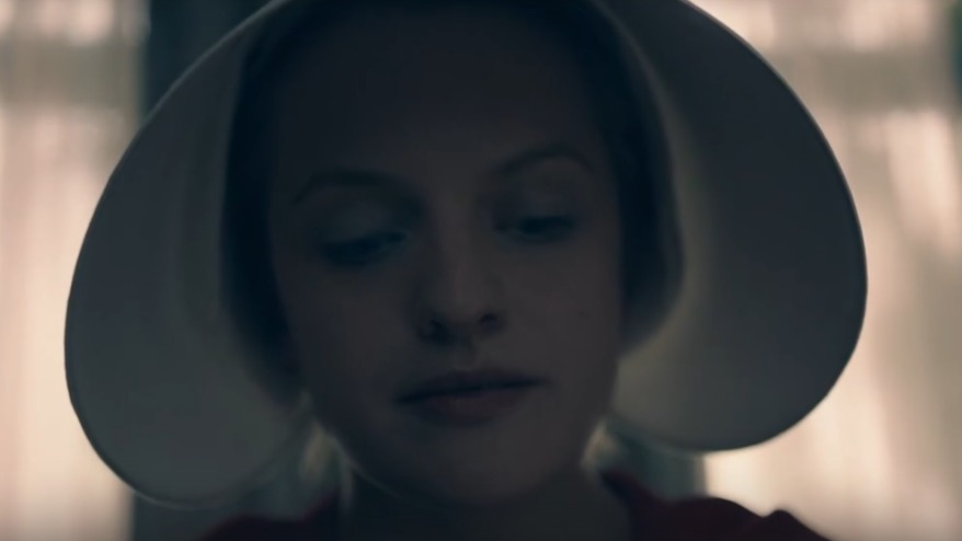 Американская актриса Элизабет Мосс впервые стала матерью