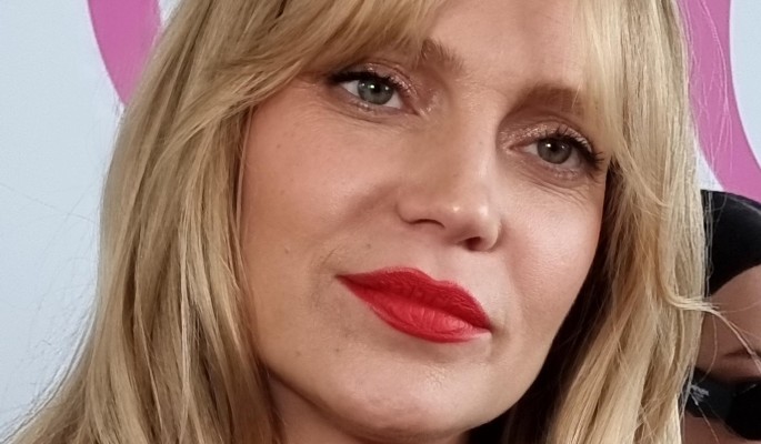 "Хотелось содрать с себя кожу или родиться заново": Глюкоза не может забыть концерт в Красноярске