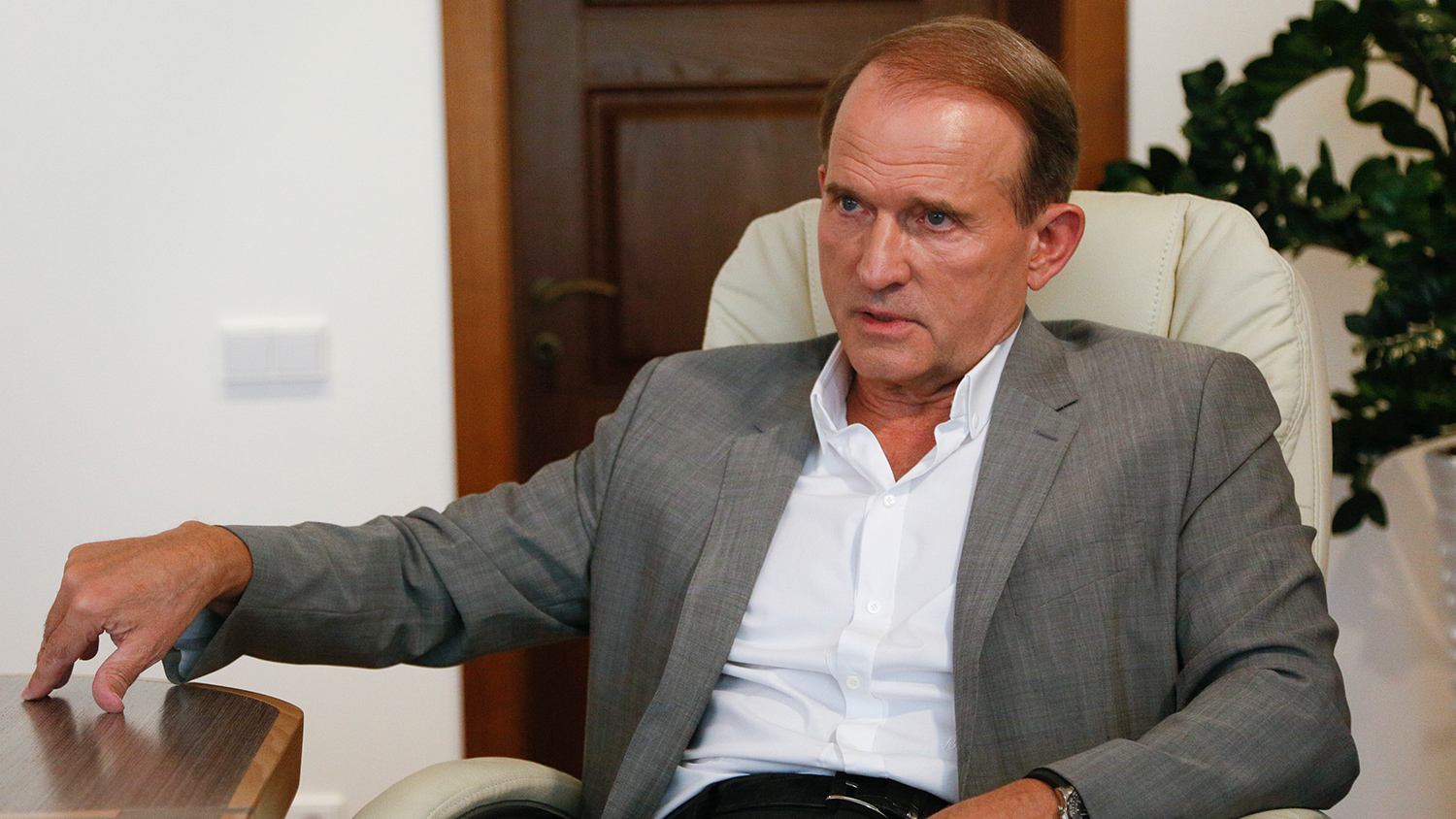 Медведчук раскрыл истинную игру Трампа против Зеленского Viktor Medvedchuk