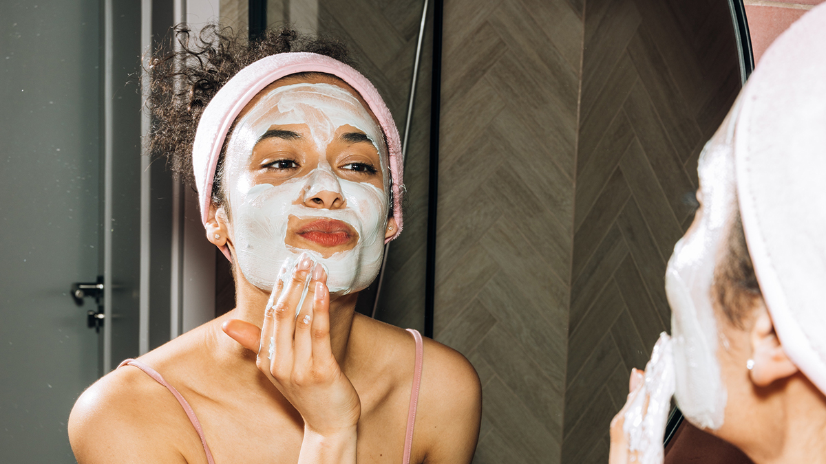 Микронидлинг: зачем нужна косметика с микроиглами