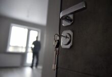 Пенсионерка из Егорьевска избежала потери квартиры благодаря бдительности полиции pensionerka iz egorevska izbezhala poteri kvartiry blagodarya bditelnosti policzii-dmvv-ru-174222681500-0