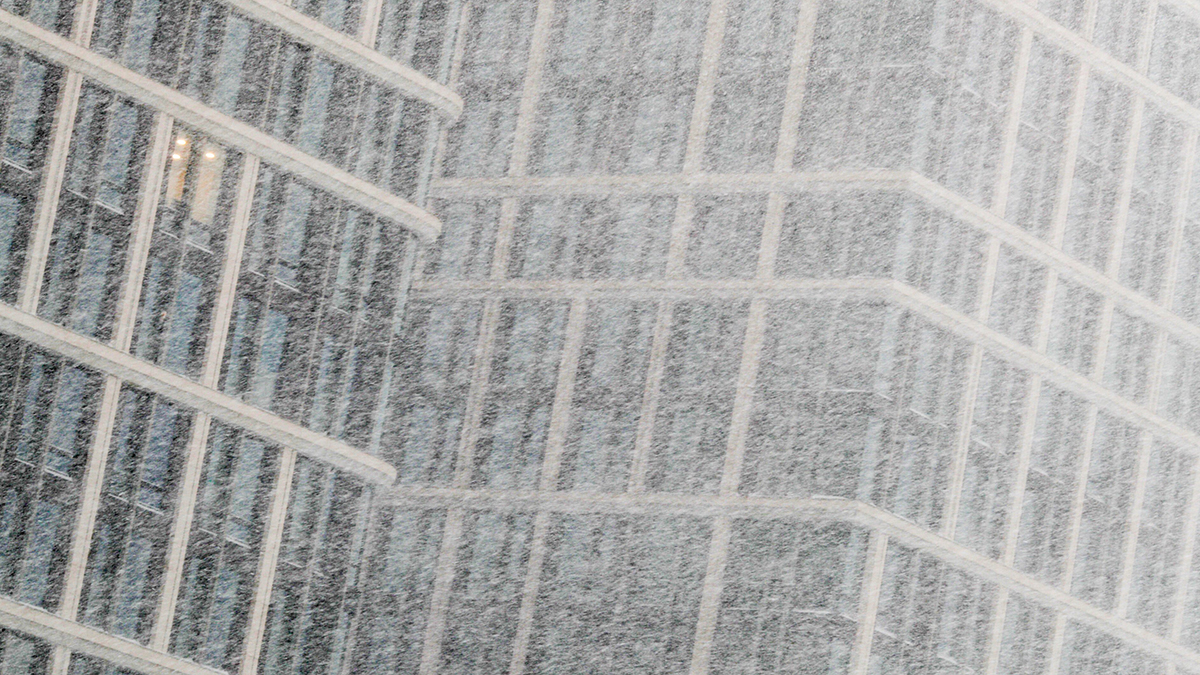 Глава Петропавловска-Камчатского добирается на работу пешком после мощного циклона