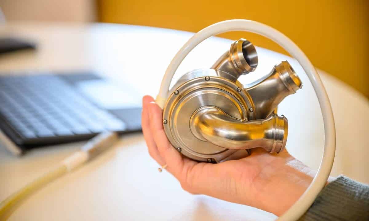 Прорыв в медицине пациент с искусственным сердцем установил новый рекорд-0