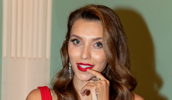 Регина Тодоренко шокировала поклонников неожиданными снимками regina todorenko shokirovala poklonnikov neozhidannymi snimkami-dmvv-ru-174130756300-0