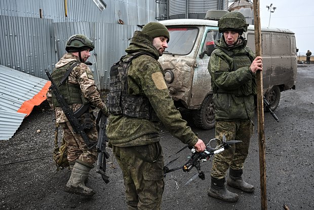 Российские бойцы прорвались в тыл ВСУ через подземный газопровод под Суджей rossijskie bojczy prorvalis v tyl vsu cherez podzemnyj gazoprovod pod sudzhej-dmvv-ru-174143715300-0