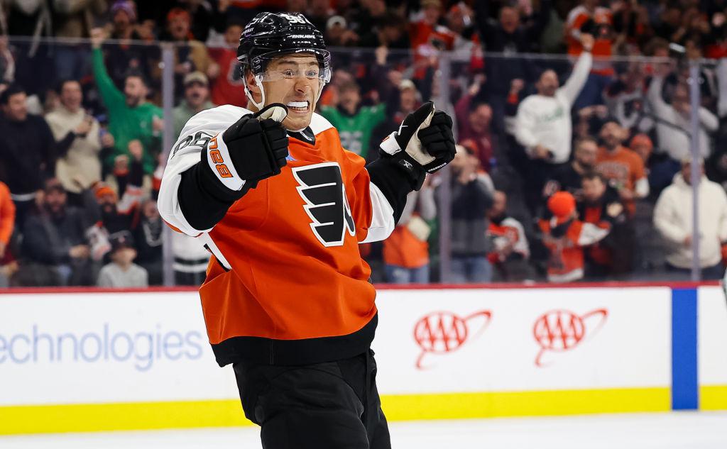 Российский форвард Андрей Кузьменко продолжает свой путь в НХЛ rossijskij forvard andrej kuzmenko prodolzhaet svoj put v nhl-dmvv-ru-174136864800-0