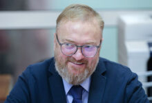 Виталий Милонов и Мария Погребняк нашли общий язык после публичных обсуждений vitalij milonov i mariya pogrebnyak nashli obshhij yazyk posle publichnyh obsuzhdenij-dmvv-ru-174308761100-0