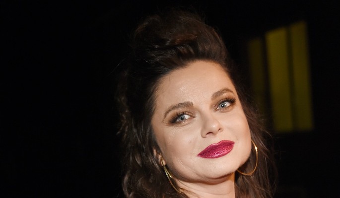 Подписчики заподозрили беременность у невестки Королевой