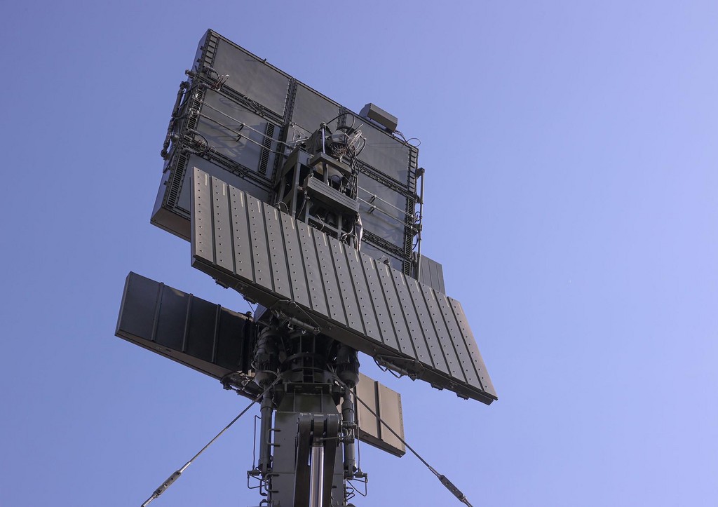 Беспилотник рухнул на железнодорожные пути и повредил полотно на Кубани