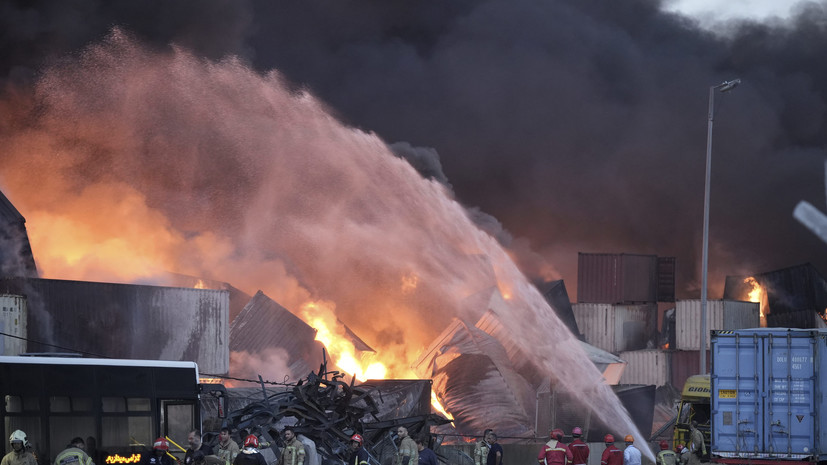 Режим ЧС в Иране из-за пожара в порту понижен до регионального уровня