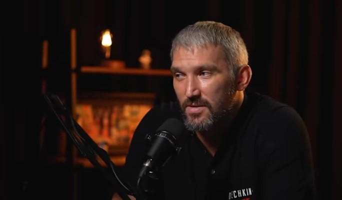 Павел Буре язвительно отреагировал на рекорд Овечкина