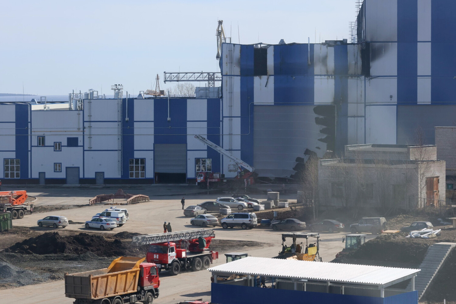 Онежский завод в Петрозаводске успешно возобновляет работу после пожара-0