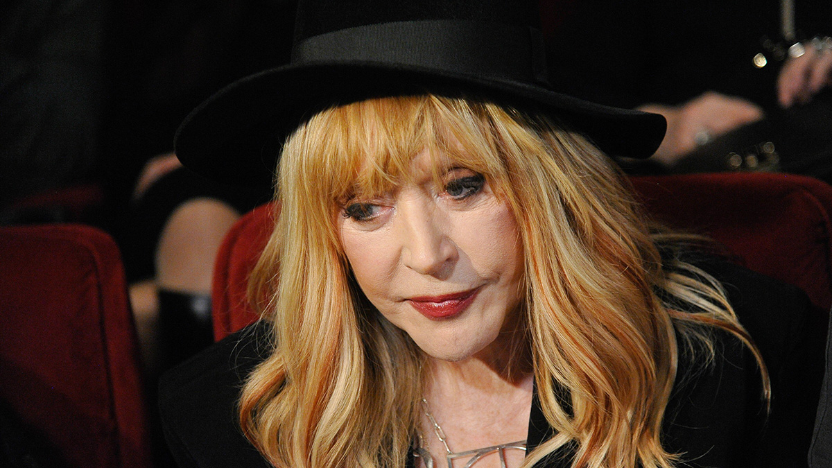 «Уникальное явление»: Захарова назвала «страшной» ситуацию с уехавшей Пугачевой