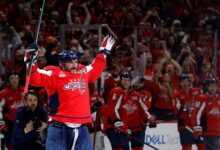 Уэйн Гретцки вдохновляет Теда Леонсиса на праздник для Овечкина после рекорда uejn gretczki vdohnovlyaet teda leonsisa na prazdnik dlya ovechkina posle rekorda-dmvv-ru-174401191100-0