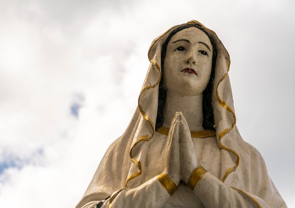 В Колумбии статуя Девы Марии замироточила незадолго до смерти папы римского