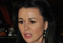 Александр Рогов и Анастасия Заворотнюк рассказали о Саше Федоровой aleksandr rogov i anastasiya zavorotnyuk rasskazali o sashe fedorovoj-dmvv-ru-174643665400-0