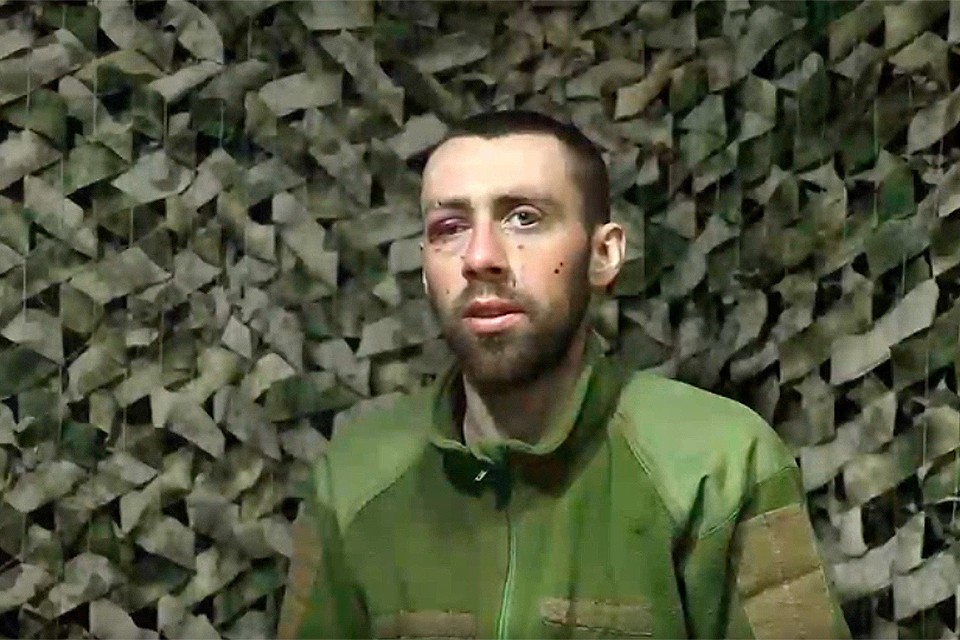 В кадре очередной пленный 425-го отдельного штурмового полка ВСУ "Скала" Андрей Балыбенко.