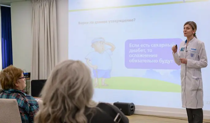 Москвичей старшего возраста научат контролировать сахарный диабет и остеопороз