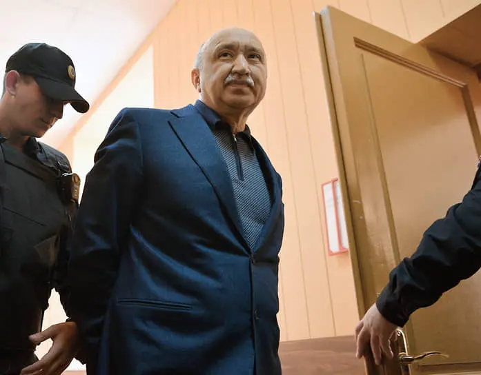 Ильшат Гафуров рассказал суду о своих заслугах и тут же услышал приговор