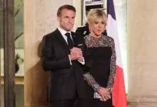 Илья Анищенко раскрыл эмоции Эммануэля и Брижит Макрон после яркого момента у самолета ilya anishhenko raskryl emoczii emmanuelya i brizhit makron posle yarkogo momenta u samoleta-dmvv-ru-174826152600-0